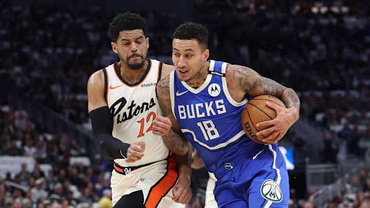 Detroit Pistons v Milwaukee Bucks