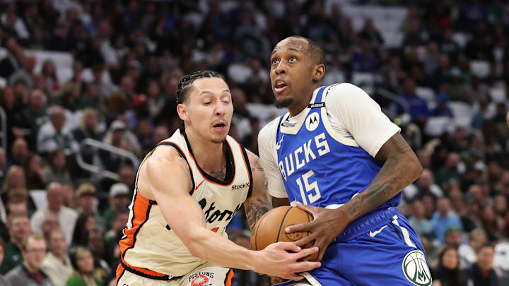 Detroit Pistons v Milwaukee Bucks