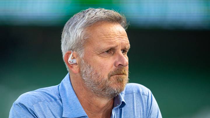 Didi Hamann sieht die Zeit für Rücktritte gekommen. Didi Hamann sieht die Zeit für Rücktritte gekommen.