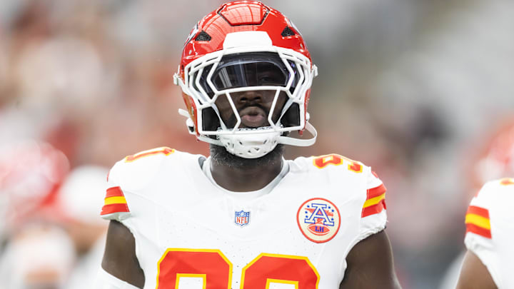 Kansas City Chiefs defensive end Charles Omenihu (90) against the Arizona Cardinals during a preseason NFL game at State Farm Stadium.