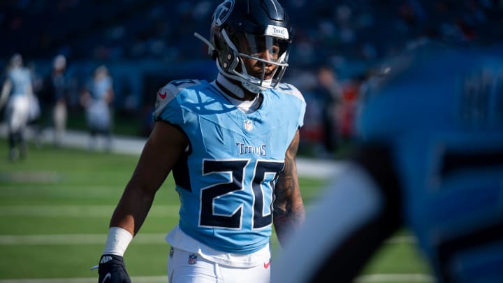 Tennessee Titans running back Tony Pollard (20) warms up before their first preseason game of the 2024-25 season against the San Francisco 49ers at Nissan Stadium Saturday, Aug. 10, 2024.