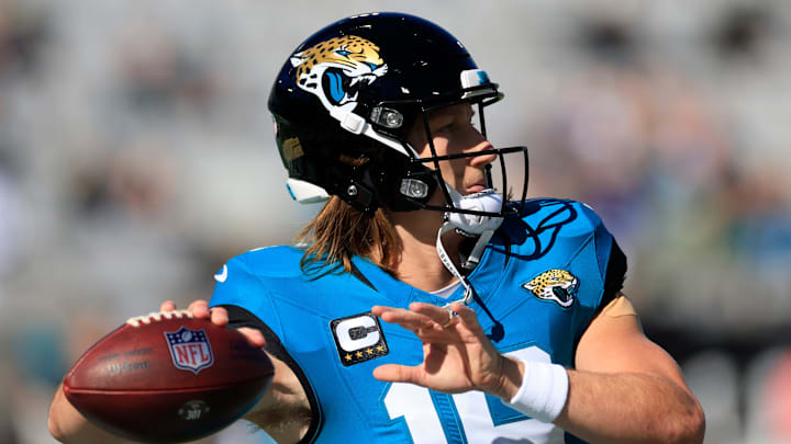 Jacksonville Jaguars quarterback Trevor Lawrence (16) warms up before an NFL football matchup Sunday, Dec. 1, 2024 at EverBank Stadium in Jacksonville, Fla. 