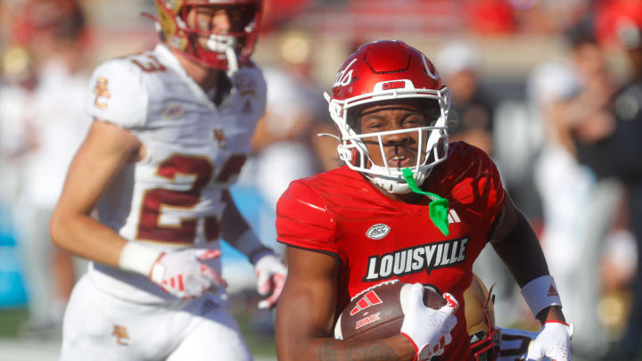 Louisville   s Ahmari Huggins-Bruce catches a ball for a touchdown against Boston College Saturday afternoon in L & N Stadium.
Sept. 23, 2023