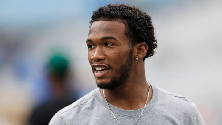 New York Jets wide receiver Garrett Wilson (5) looks on before an NFL football matchup Sunday, Dec. 15, 2024 at EverBank Stadium in Jacksonville, Fla. [Corey Perrine/Florida Times-Union]