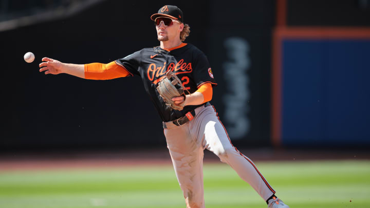 Aug 21, 2024; New York City, New York, USA; Baltimore Orioles shortstop Gunnar Henderson (2) attempts to turn a double play after forcing out New York Mets first baseman Pete Alonso (not pictured) during the eighth inning at second base  at Citi Field. Mandatory Credit: Vincent Carchietta-USA TODAY Sports