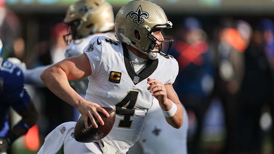 dere-carr-saints-rolling-out