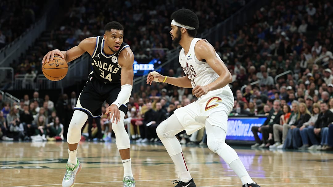 Cleveland Cavaliers v Milwaukee Bucks