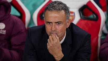 Luis Enrique est au centre des attentions.