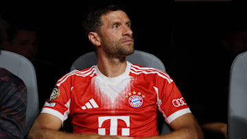 Thomas Müller auf der Bank bei der Klub-WM