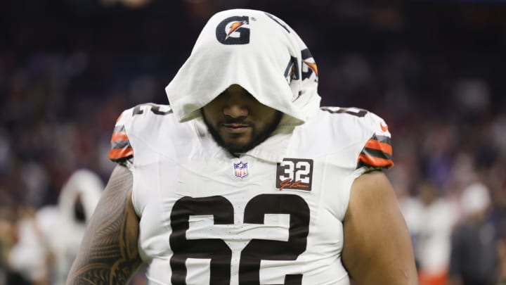 Siaki Ika, Cleveland Browns