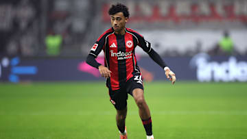 Nathaniel Brown im Trikot von Eintracht Frankfurt Nathaniel Brown im Trikot von Eintracht Frankfurt