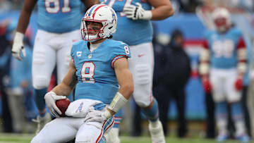 Houston Texans v Tennessee Titans