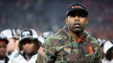Syracuse football 4-star edge KingJoseph Edwards to enter the portal, while a 2026 3-star target makes his college decision.