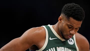 Sacramento Kings v Milwaukee Bucks