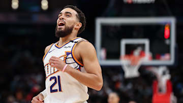 Phoenix Suns v Washington Wizards