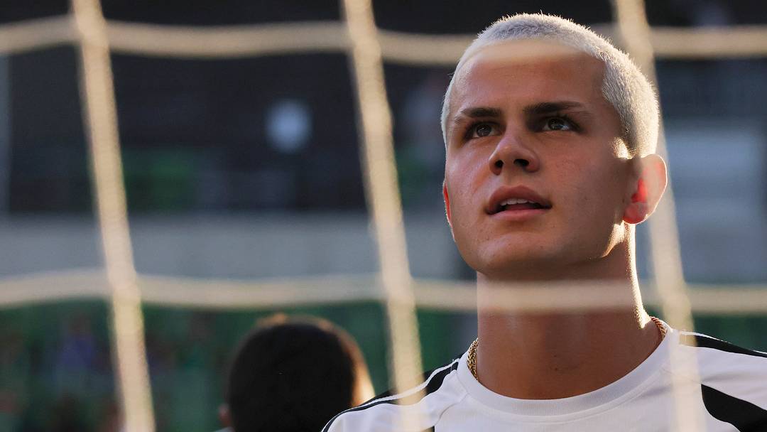Aug 22, 2026; Austin, Texas, USA;  Philadelphia Union midfielder Cavan Sullivan (6) looks on during prematch warmups prior to the match between Austin FC 