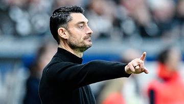 Zeigt seinem Team, wo es langgeht: Eintracht-Trainer Albert Riera