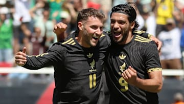 Santi Giménez y Raúl Jiménez lideraron a la Selección Mexicana en el primer amistoso del verano