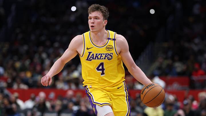 Los Angeles Lakers v Washington Wizards
