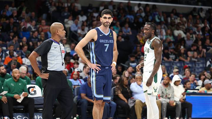 Milwaukee Bucks v Memphis Grizzlies