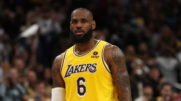 LeBron acaba de firmar un nuevo contrato con Lakers