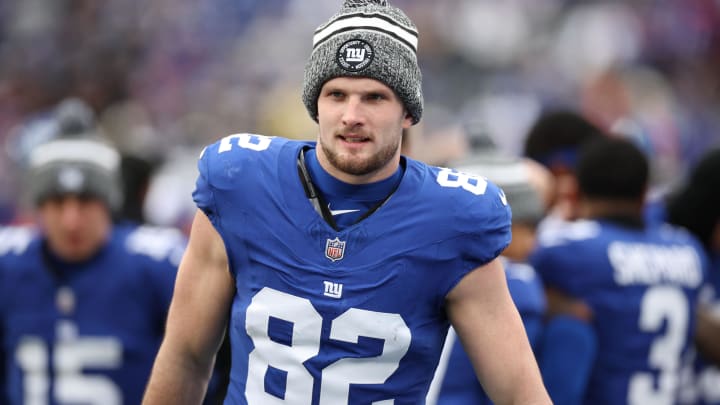 Dec 31, 2023; East Rutherford, New Jersey, USA; New York Giants tight end Daniel Bellinger (82) at MetLife Stadium. Mandatory Credit: Vincent Carchietta-USA TODAY Sports