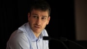 Ghisolfi visé par des banderoles