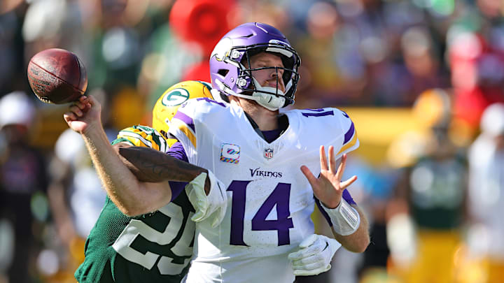 Minnesota Vikings v Green Bay Packers