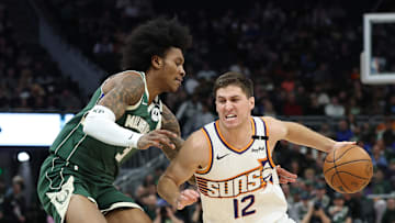 Phoenix Suns v Milwaukee Bucks