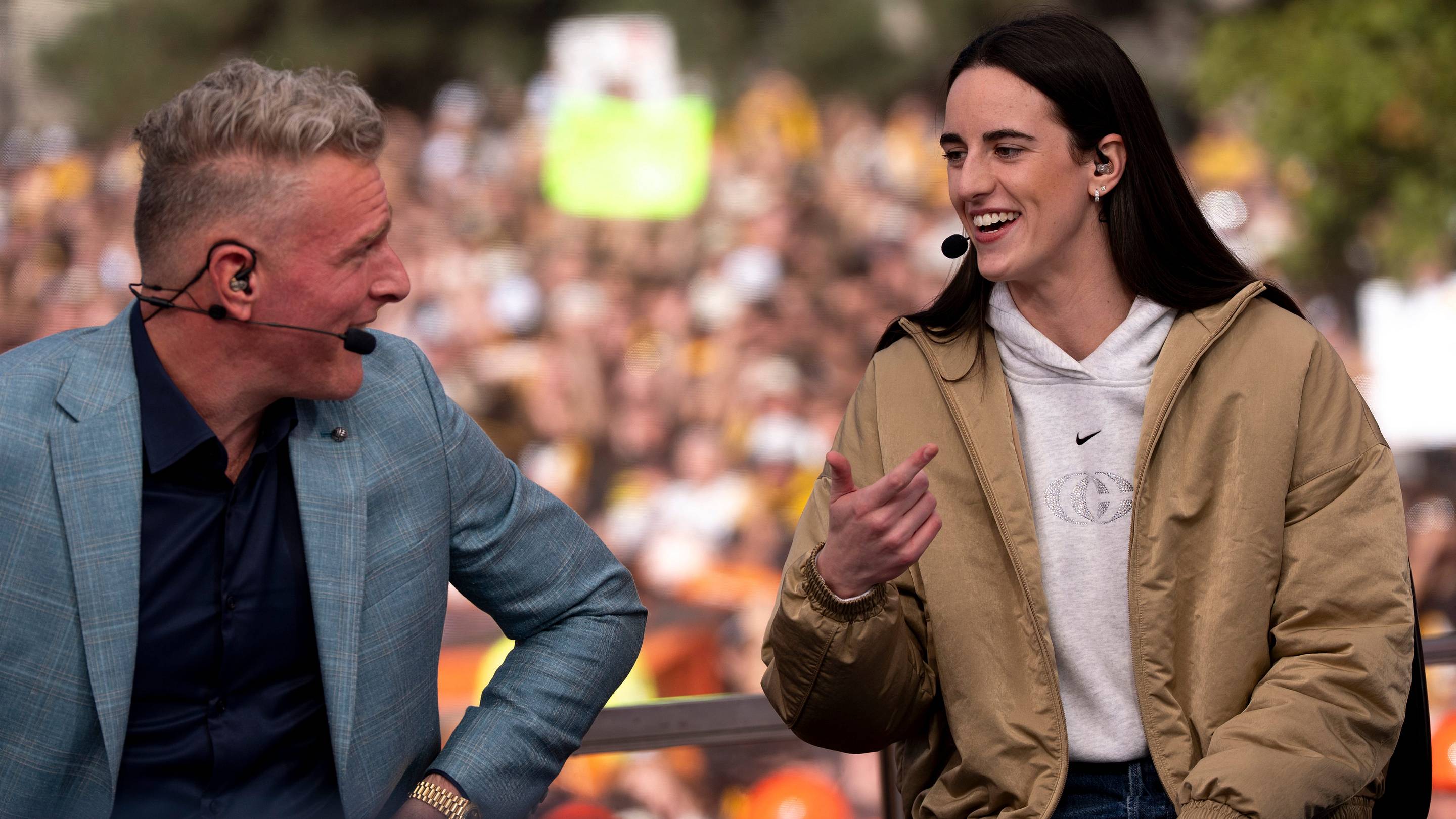 Notre Dame Makes Rare Splash on College GameDay Before UNC Win
