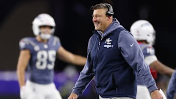 New York Jets v New England Patriots