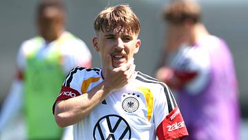 Auf dem Weg in die Startelf? Das 18-jährige Bayern-Talent Lennart Karl wirbelt im DFB-Training groß auf