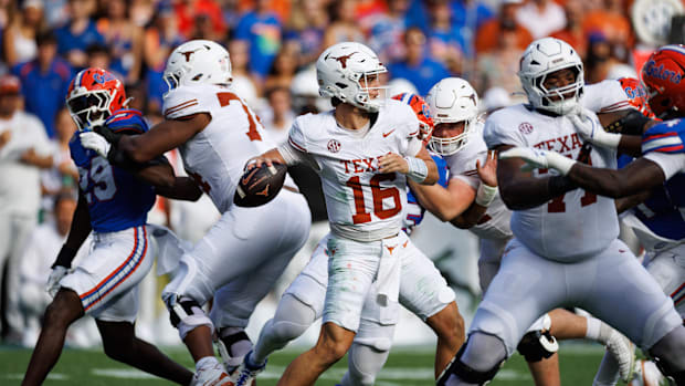 Texas Longhorns quarterback Arch Manning