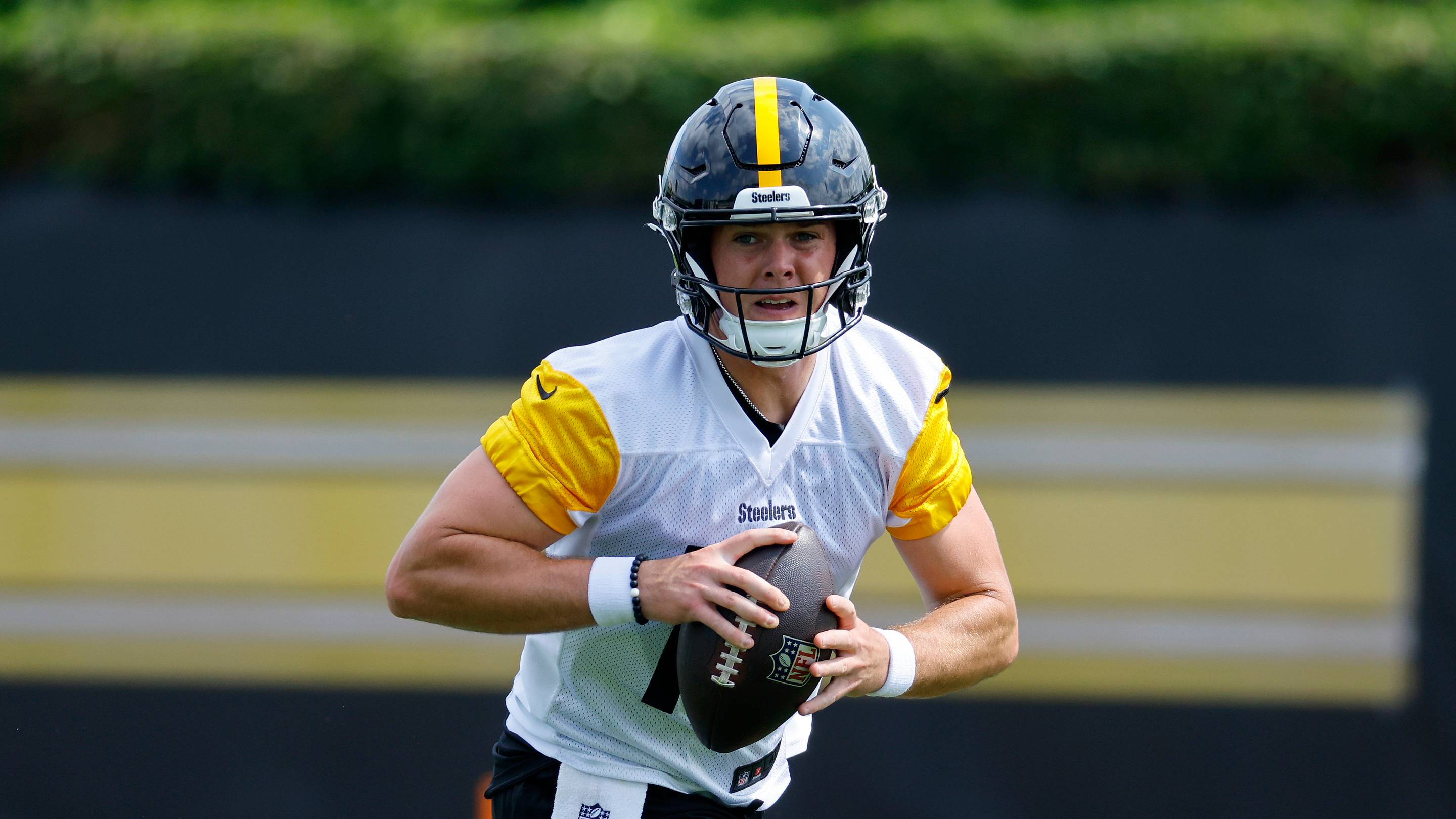These 6 Steelers are one bad preseason game away from the chopping block