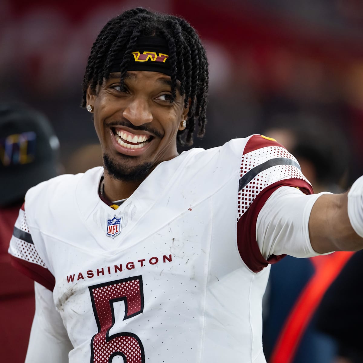 Commanders star rookie Jayden Daniels has NFL s highest selling jersey per Fanatics