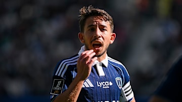 Maxime Lopez lors de Paris FC - RC Strasbourg Alsace.