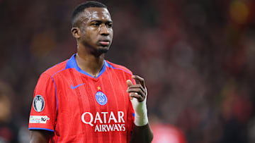 Pacho se rapproche d'une prolongation au PSG. Pacho se rapproche d'une prolongation au PSG.
