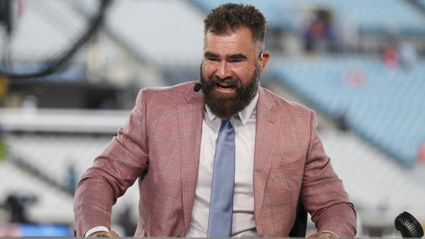 Jason Kelce Had Fitting One-Word Reaction to Eagles' Frustrating Loss to Chargers