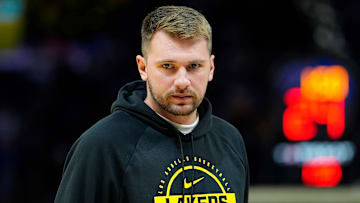 Los Angeles Lakers v Golden State Warriors