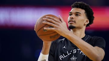 Feb 15, 2025; Oakland, CA, USA; Chuck’s Global Stars forward Victor Wembanyama (1) of the San Antonio Spurs warms up during the NBA All Star-Practice at Oracle Arena.