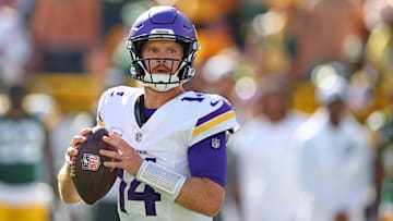 Minnesota Vikings v Green Bay Packers