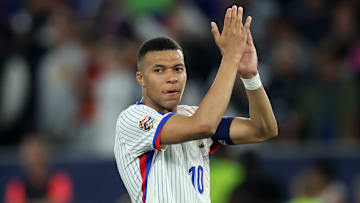 Kylian Mbappé devrait débuter ce dimanche après-midi contre l'Allemagne. 