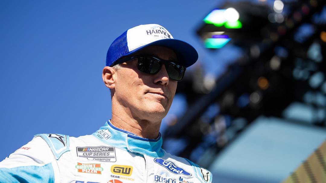 Nov 5, 2023; Avondale, Arizona, USA; NASCAR Cup Series driver Kevin Harvick during the Championship Race at Phoenix Raceway. Nov 5, 2023; Avondale, Arizona, USA; NASCAR Cup Series driver Kevin Harvick during the Championship Race at Phoenix Raceway.