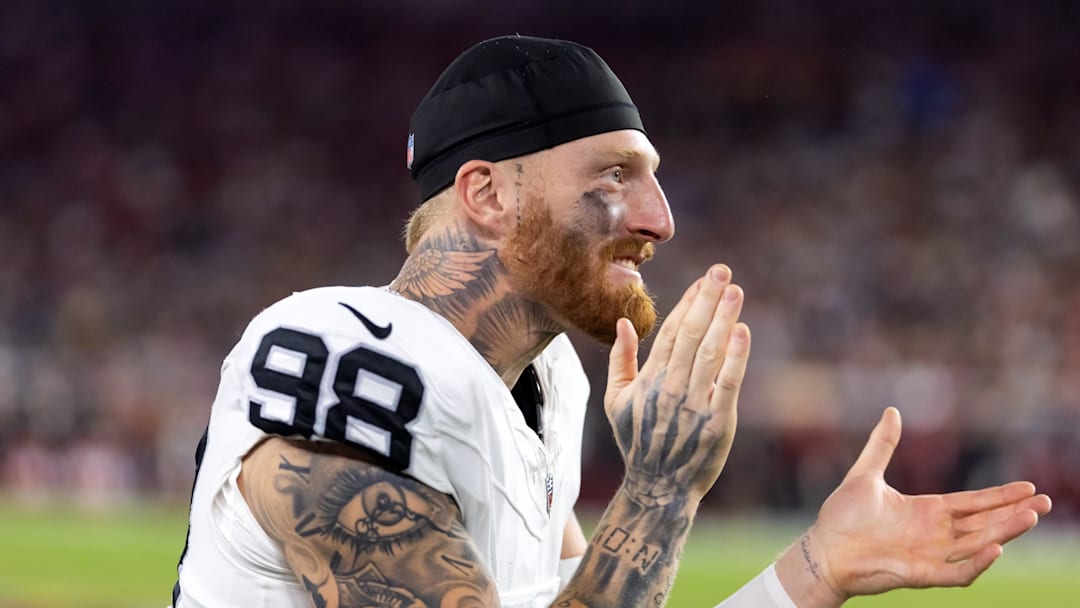 Aug 23, 2025; Glendale, Arizona, USA; Las Vegas Raiders defensive end Maxx Crosby (98) against the Arizona Cardinals during a preseason NFL game at State Farm Stadium. Mandatory Credit: Mark J. Rebilas-Imagn Images Aug 23, 2025; Glendale, Arizona, USA; Las Vegas Raiders defensive end Maxx Crosby (98) against the Arizona Cardinals during a preseason NFL game at State Farm Stadium. Mandatory Credit: Mark J. Rebilas-Imagn Images