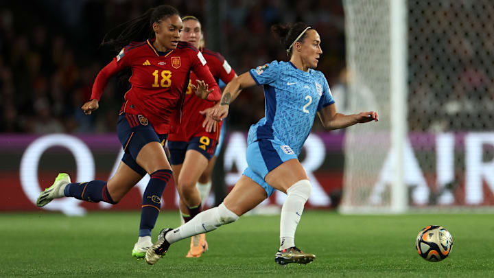 Lucy Bronze e Salma Paralluelo estão entre as remanescentes da última decisão do Mundial Lucy Bronze e Salma Paralluelo estão entre as remanescentes da última decisão do Mundial
