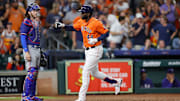 Yordan Álvarez está siendo el mejor bateador de los Astros en el inicio de campaña