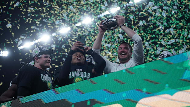 Oregon Ducks head coach Dan Lanning celebrates defeating the Penn State Nittany Lions to win the Big Ten Championship