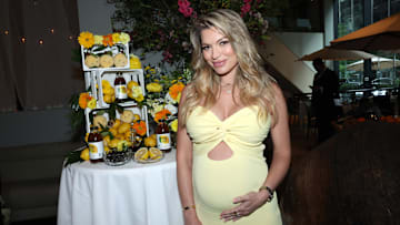 "Summer House" Star Lindsay Hubbard Celebrates Just Ice Tea's Newest Flavor Location