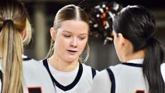 Cheyenne Hull and Davis of Yakima won the WIAA Class 4A girls basketball championship in 2024-25.