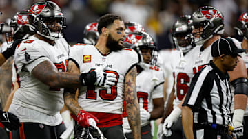 Marshon Lattimore didn’t waste anytime poking the bear and talking trash to Tampa Bay Buccaneers WR Mike Evans. 